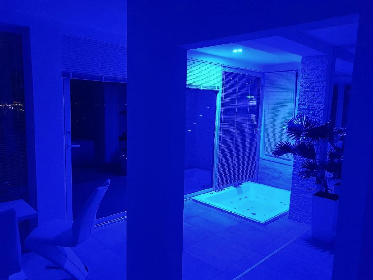 Jacuzzi Penthouse Apartment Matulji Exterior photo